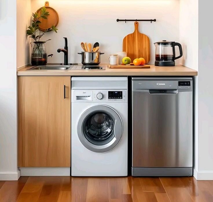 Small-Kitchen-Studio-Ideas-e1748752594535 (1)
